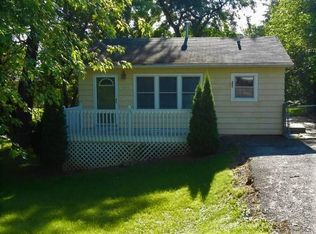 2411 Michael St, Wonder Lake, IL 60097
