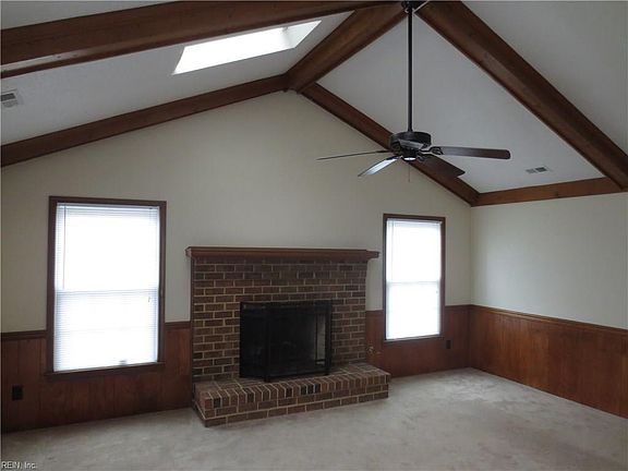 2nd image of 3209 Glastonbury Dr