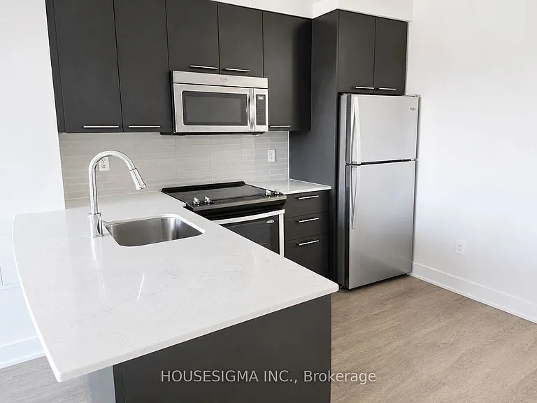 88 Sheppard Ave E #1403 — Photo 3