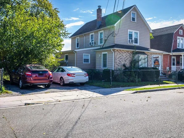 51 Columbia Street, Farmingdale, NY 11735