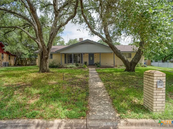 1705 Neuman St, Gonzales, TX 78629