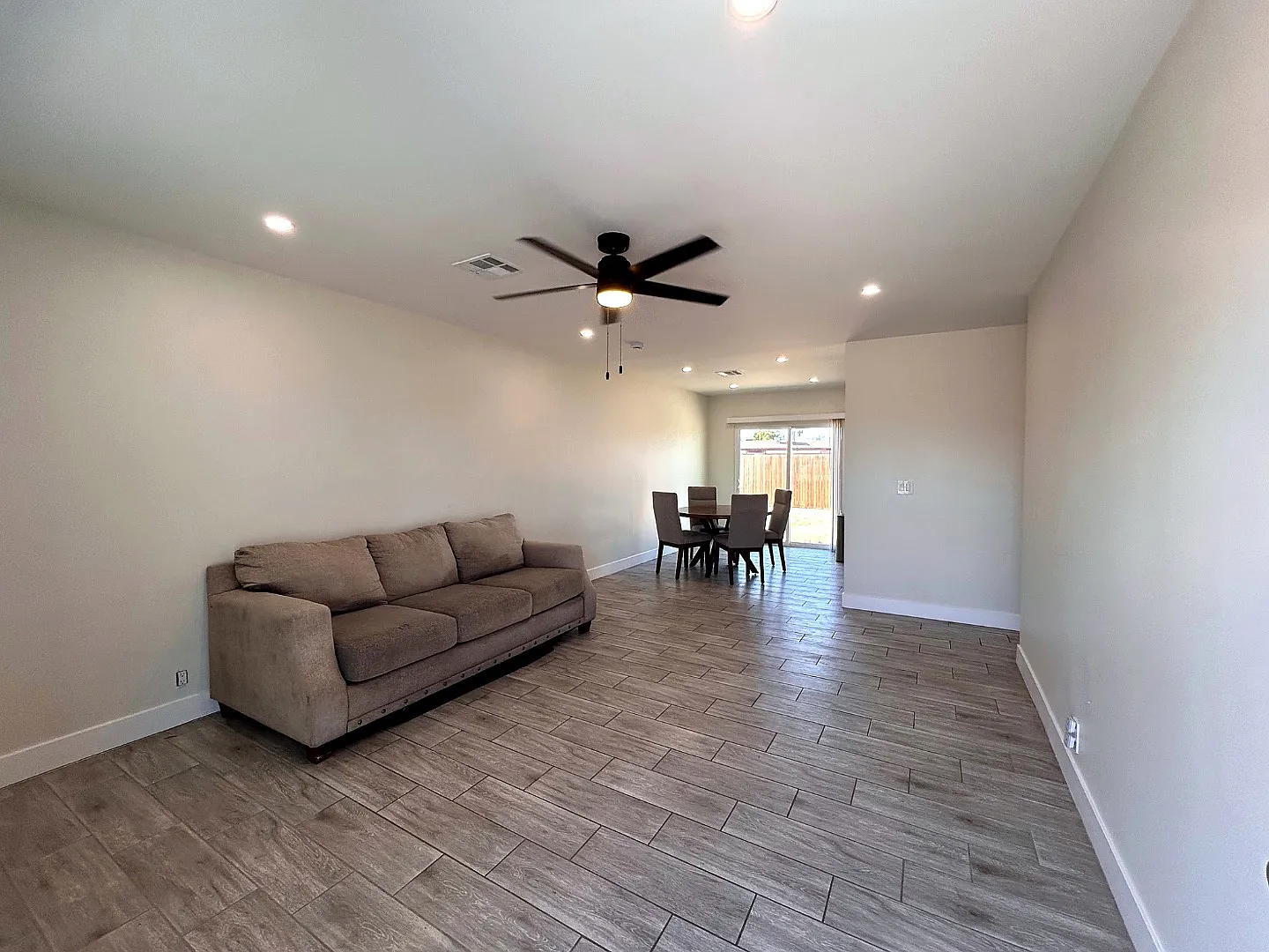849 W Mitchell Dr - Bedroom 1 — Photo 3