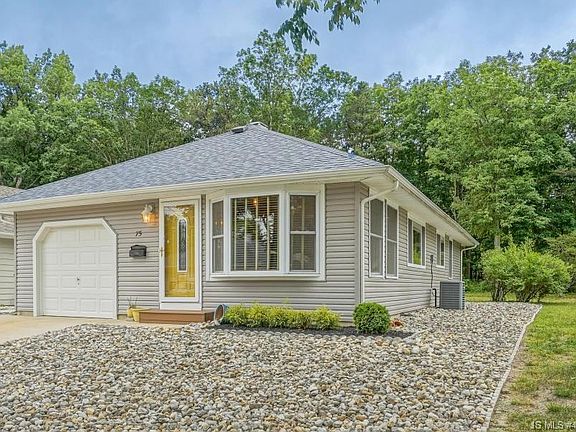 2nd image of 75 Mount Matterhorn Ln