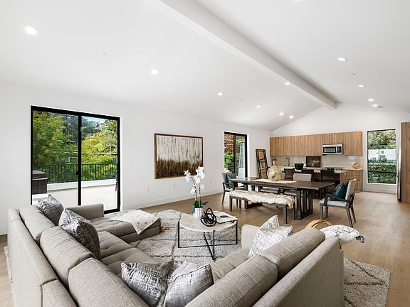 2nd image of 3649 Regal Pl #2