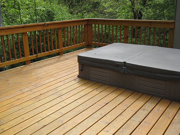 Deck with recessed hot tub