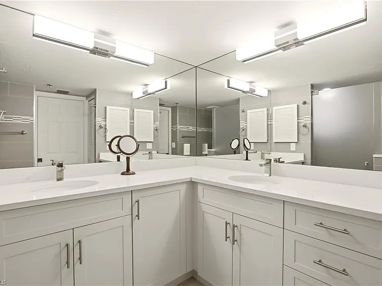 5550 Heron Point Dr #503 — Photo 17