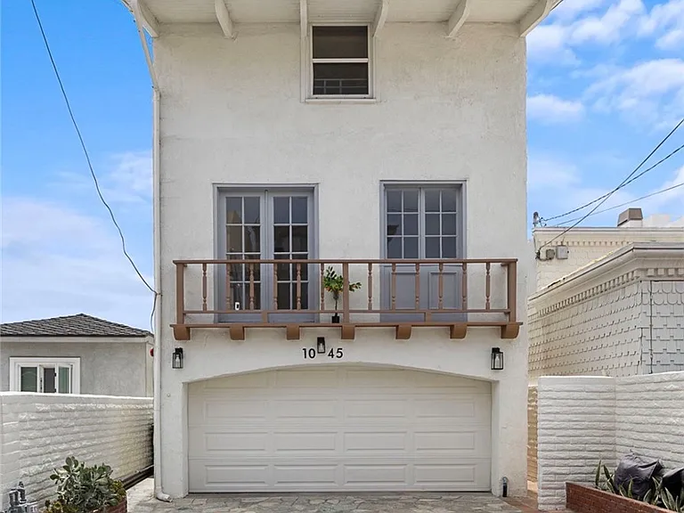 1045 Gaviota Dr #B — Photo 48