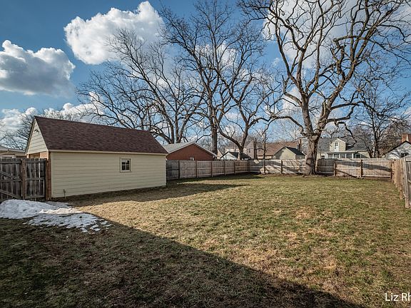 5th image of 853 Everglade Dr SE