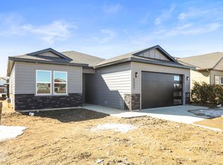 3337 34th St W, Williston, ND 58801