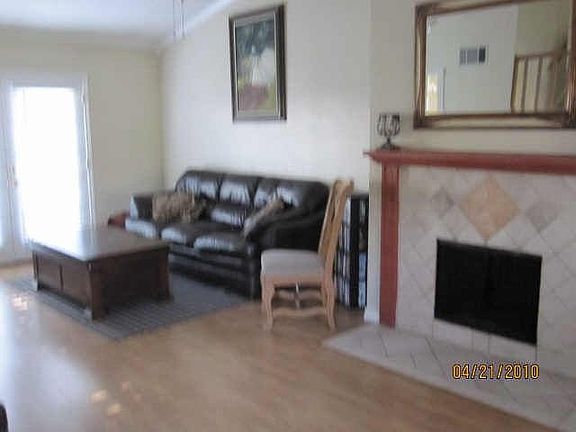 2nd image of 4617 Miramar Dr