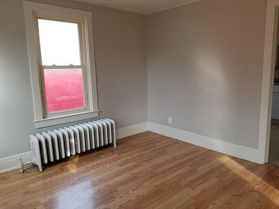 5th image of 816 15th St #1