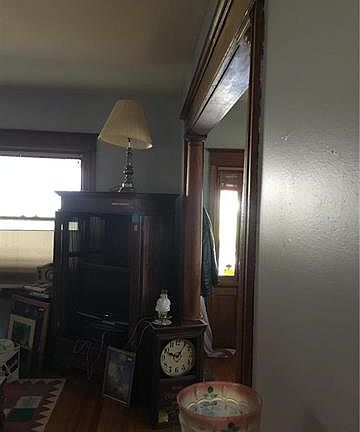 4th image of 4061 McGee St