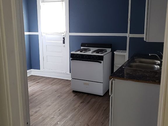 4th image of 3107 Archwood Ave #2