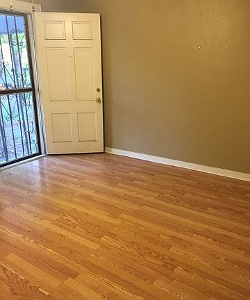5th image of 327 Neff Ave