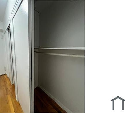 3rd image of 3255 Randall Ave APT 4H