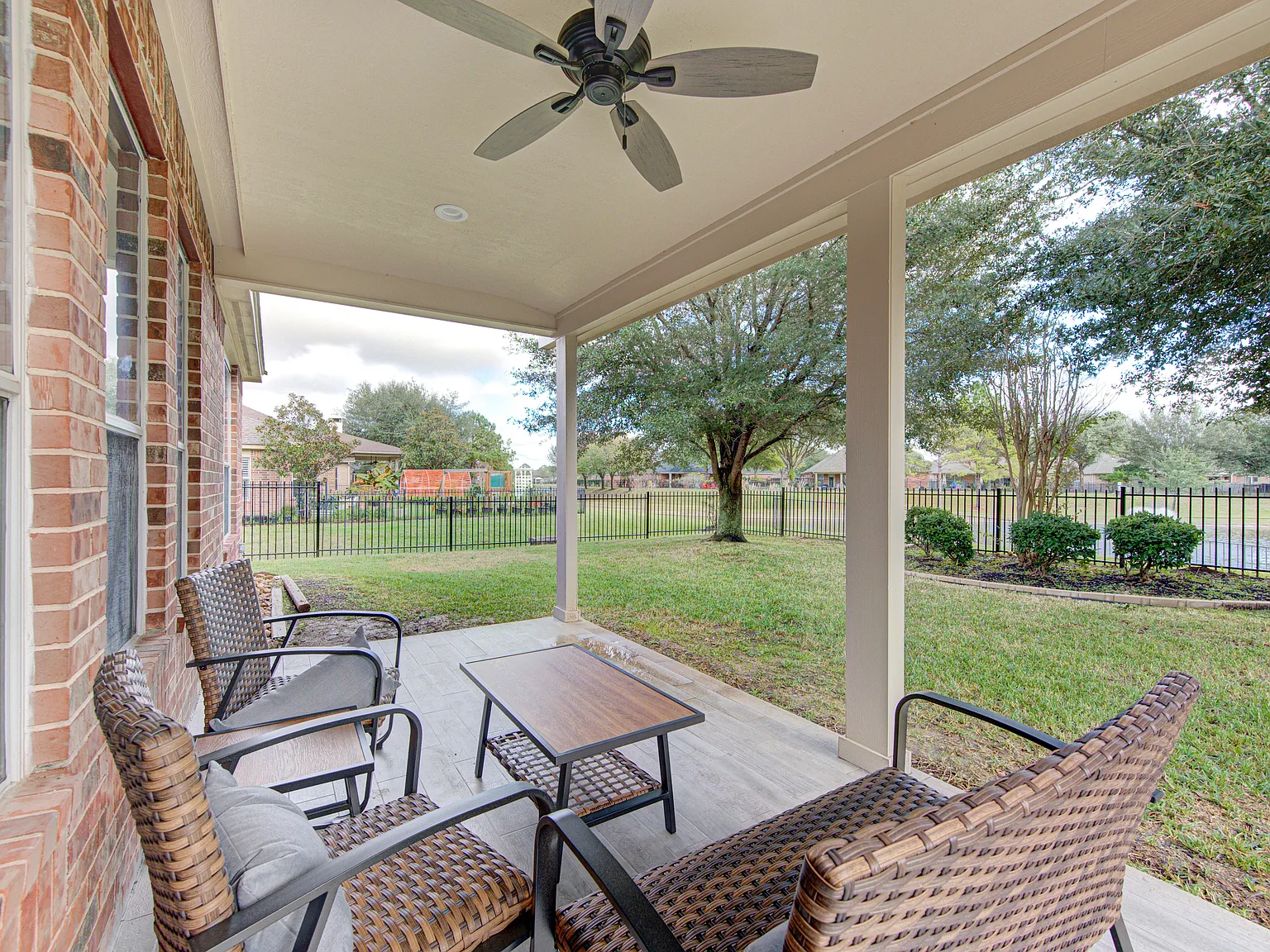 4 bed, 2934 sqft, $5,600 — Photo 4