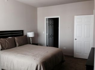 2015 Farmington Lakes Dr APT 2, Oswego, IL 60543