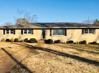 407 W Edison Ave, Muscle Shoals, AL 35661