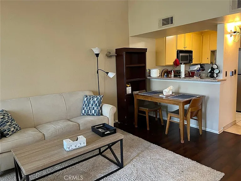 5325 Newcastle Ave #330 — Photo 7