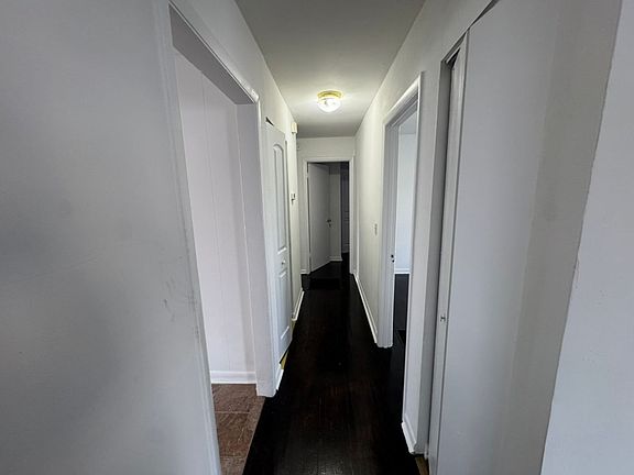 4th image of 204 Douglas Ave