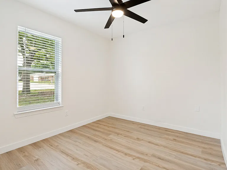 109 Sunset Dr — Photo 12