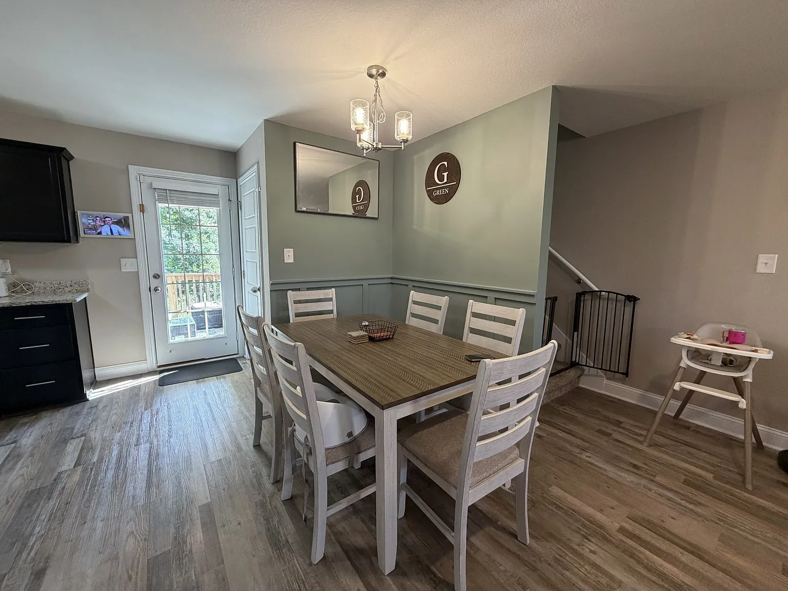 3 bed, 2.5 bath, 1595 sqft, $1,700 — Photo 2