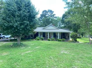 65 Rosemary Ln, Laurel, MS 39443