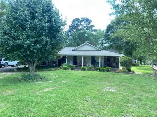 65 Rosemary Ln, Laurel, MS 39443