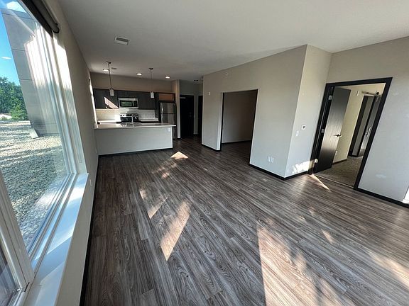 4th image of 142 Paoli St APT 203