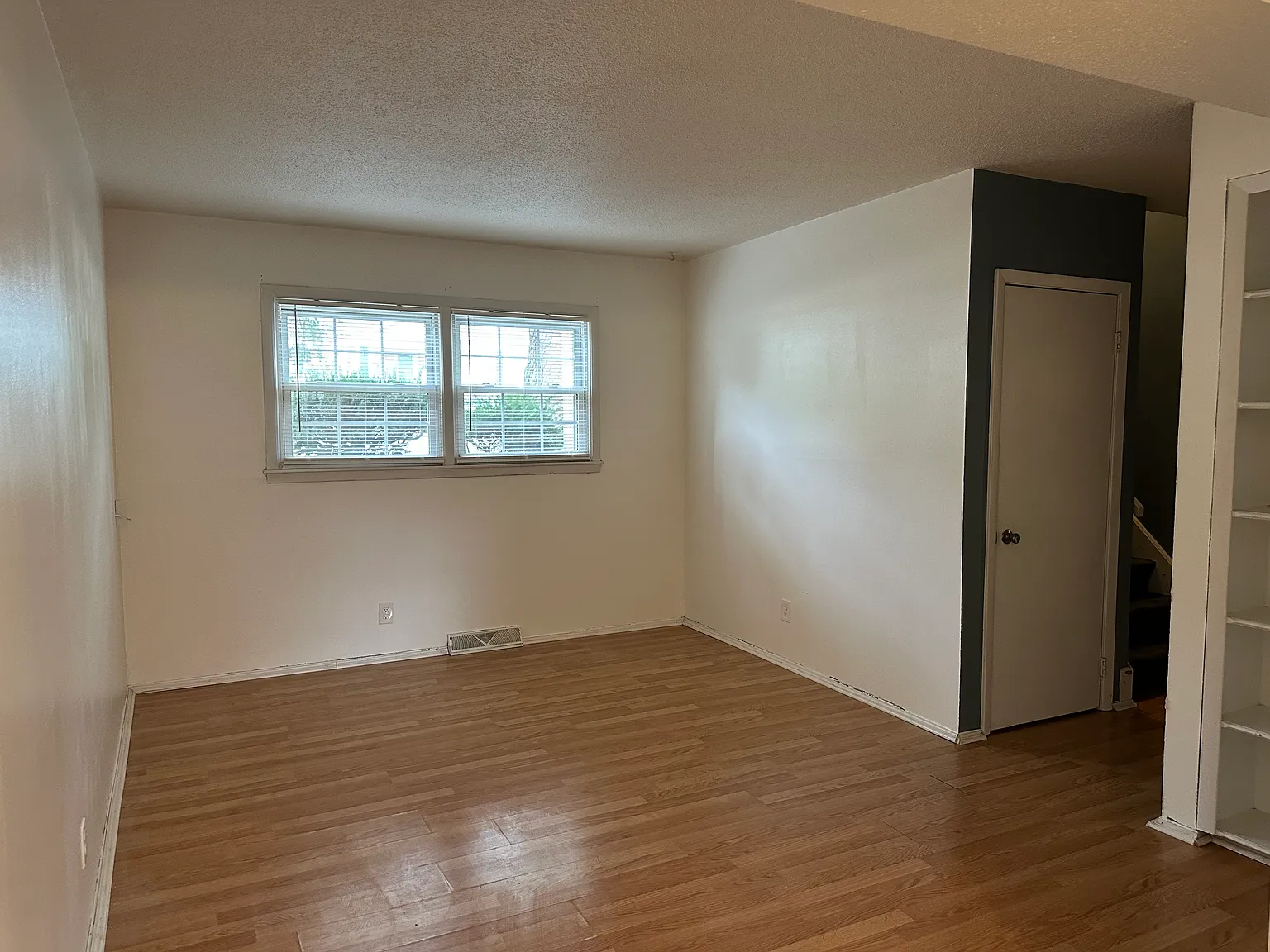 3 bed, 1040 sqft, $1,275 — Photo 4
