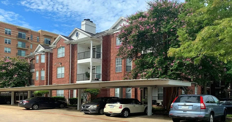 Tuscany Oaks Apartments — Photo 3
