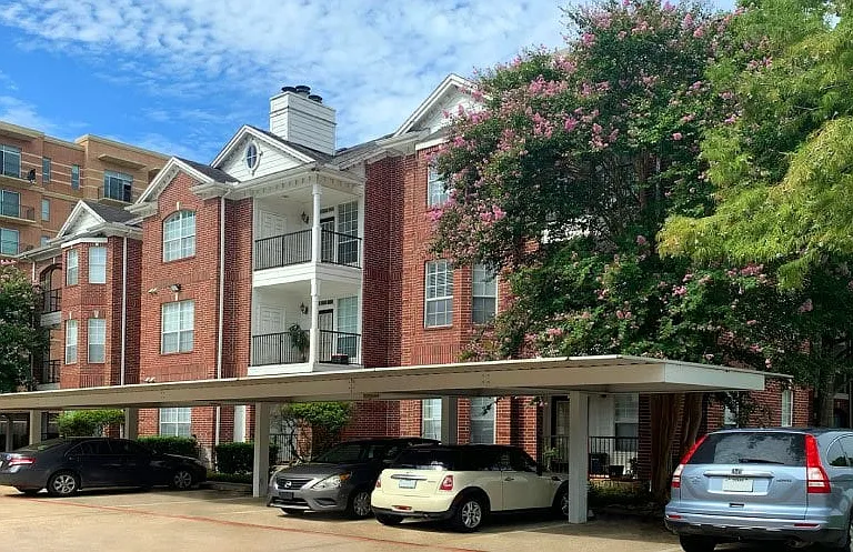 Tuscany Oaks Apartments — Photo 3
