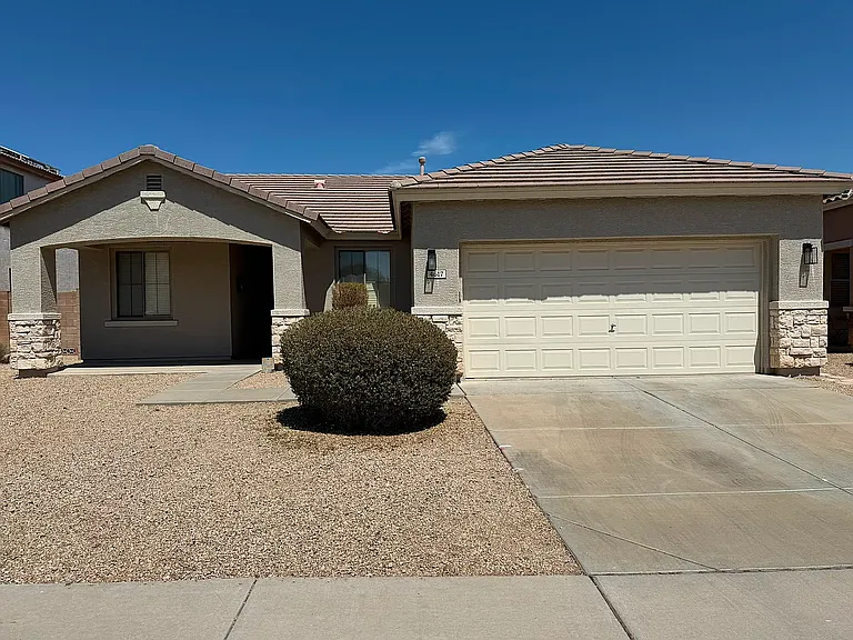 4617 N 95th Dr — Photo 1
