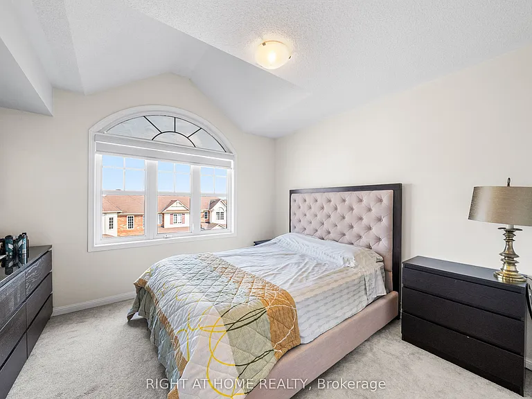 291 Woodley Cres — Photo 28