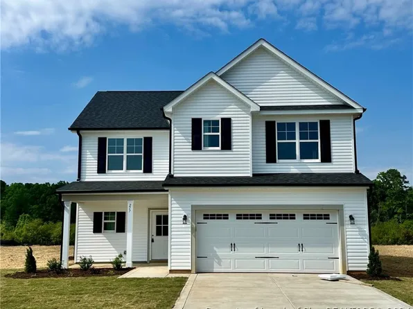 217 Vega Ln, Linden, NC 28356