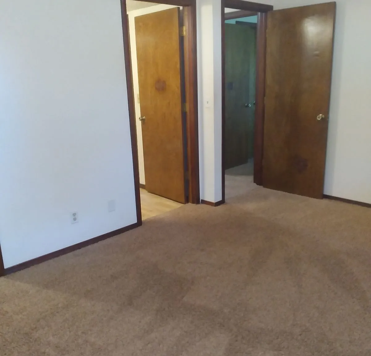 2 bed, 1127 sqft, $900 — Photo 2