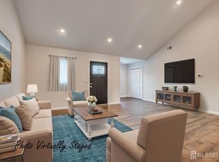 83 Sagamore Ave, Edison, NJ 08820