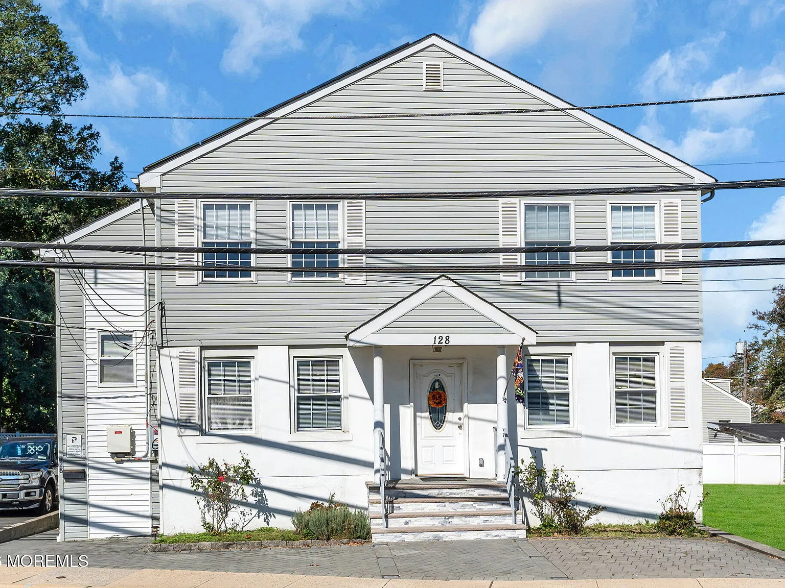 3 bed, $3,000 — Photo 1