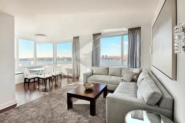 Sold by Town Residential | media 37