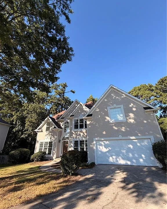 220 Forest Ct