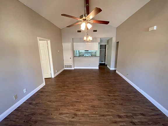 3rd image of 1013 Hyridge St