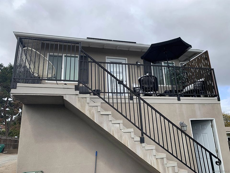 2nd image of 3627 Maple St