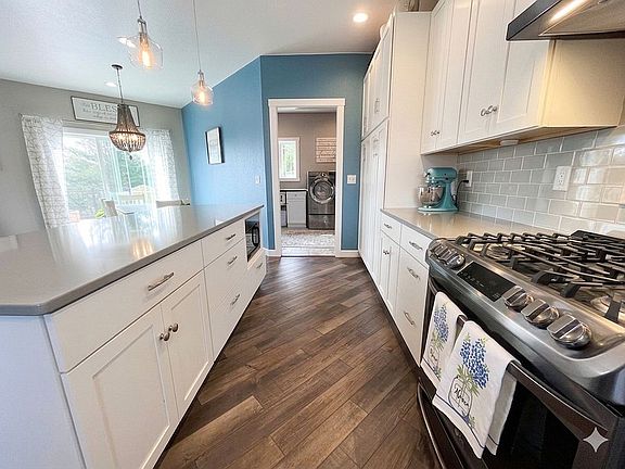 5th image of 107 Ranchview Ct