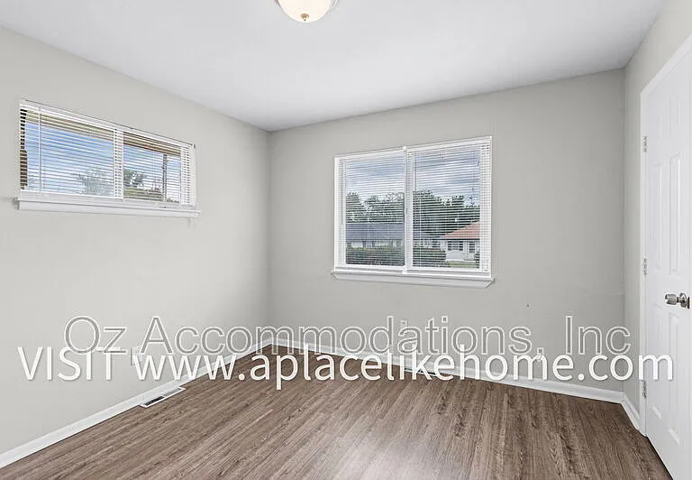 3607 W 47th St — Photo 13