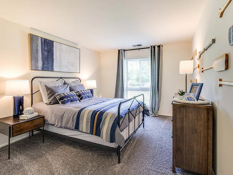 Westwinds Apartments — Photo 14