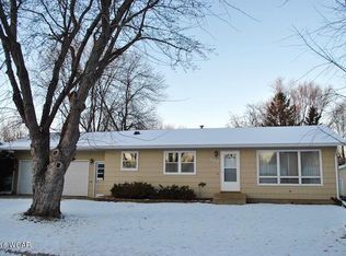 104 Gray Pl, Marshall, MN 56258