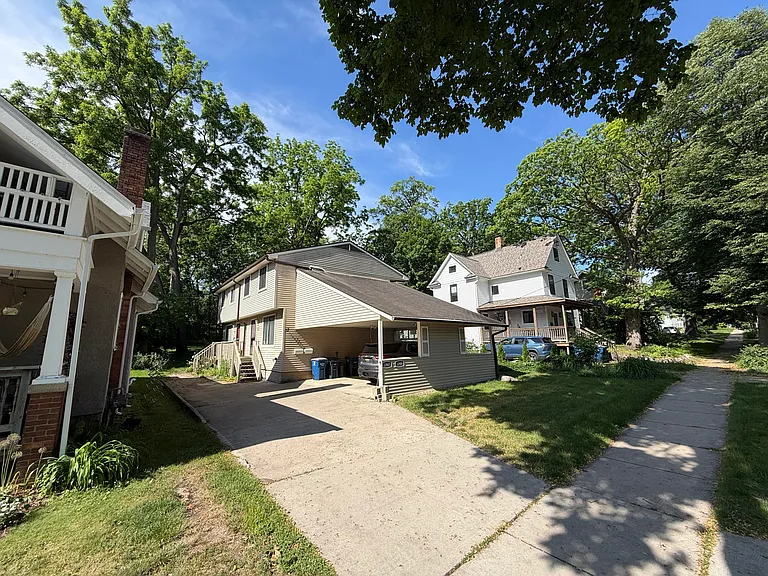 1707 Dexter Ave — Photo 32
