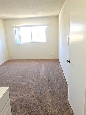 5th image of 11450 Calvert St #37