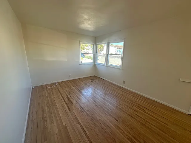 303 Lynn Dr — Photo 6