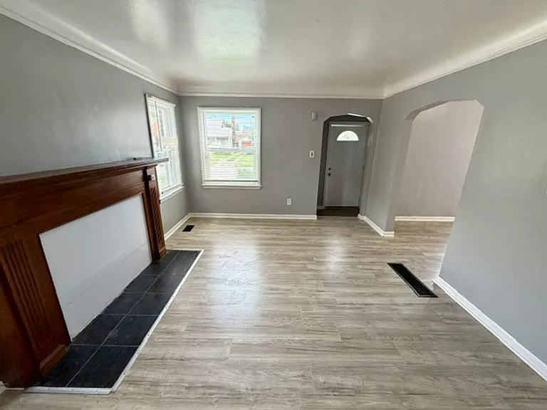 10629 Nottingham Rd — Photo 5